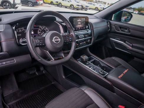 Used 2024 Nissan Pathfinder Rock Creek image 8