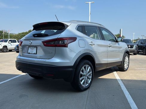 Used 2020 Nissan Rogue Sport SV image 7