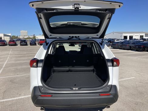 Certified 2025 Toyota RAV4 LE image 21