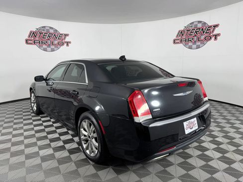 Used 2016 Chrysler 300 Limited AWD/4WD image 5