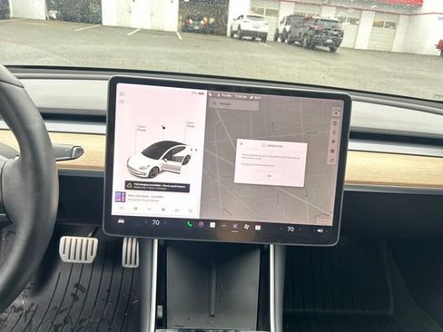 Used 2020 Tesla Model 3 Performance image 24