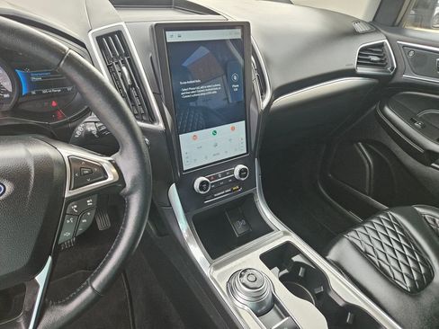 Used 2024 Ford Edge Titanium image 21