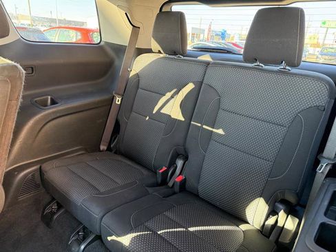 Used 2022 GMC Acadia SLE w/ Driver Convenience Package image 8