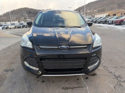Used 2016 Ford Escape SE image 2