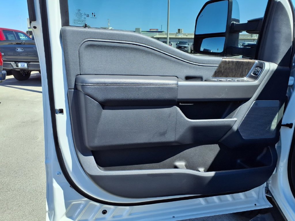 New 2026 Ford F350 Lariat w/ Lariat Premium Package AWD/4WD image 7