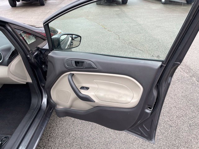 Used 2017 Ford Fiesta SE FWD image 38