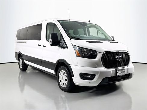 Used 2023 Ford Transit 350 XLT image 3