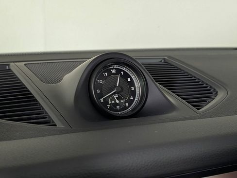 New 2026 Porsche Macan AWD/4WD image 31