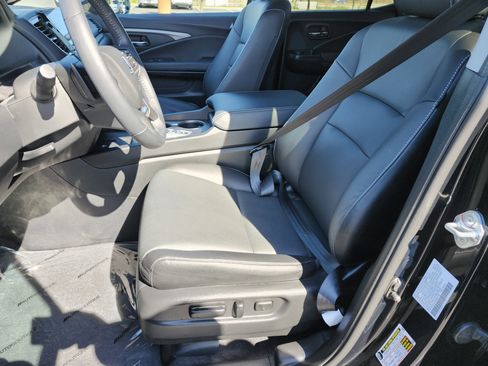 Used 2025 Honda Ridgeline RTL image 17