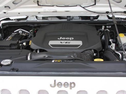 Used 2017 Jeep Wrangler Unlimited Sport w/ Quick Order Package 23S AWD/4WD image 19