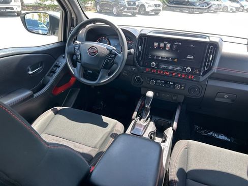 Certified 2025 Nissan Frontier PRO-4X AWD/4WD image 11