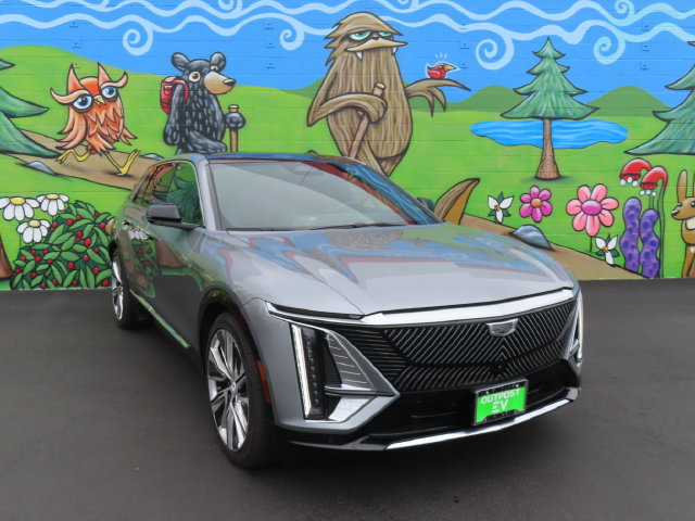 Used 2024 Cadillac Lyriq Luxury AWD/4WD image 1