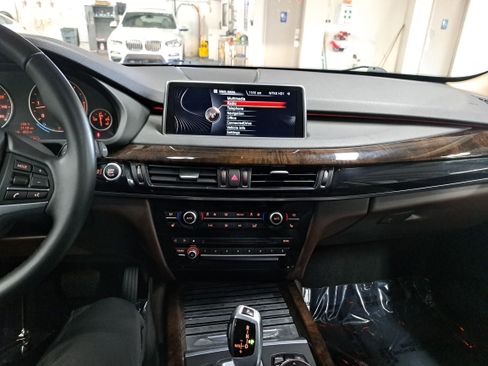 Used 2014 BMW X5 xDrive35d image 20