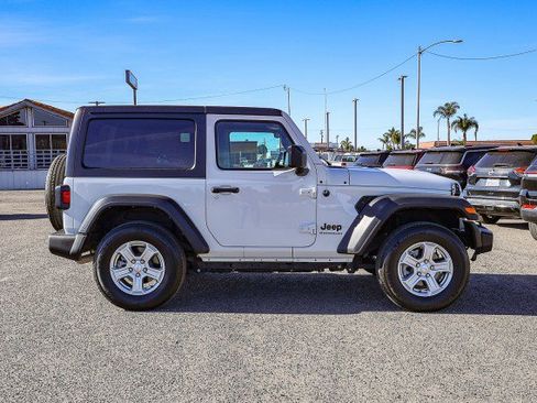 Used 2023 Jeep Wrangler Sport S image 3