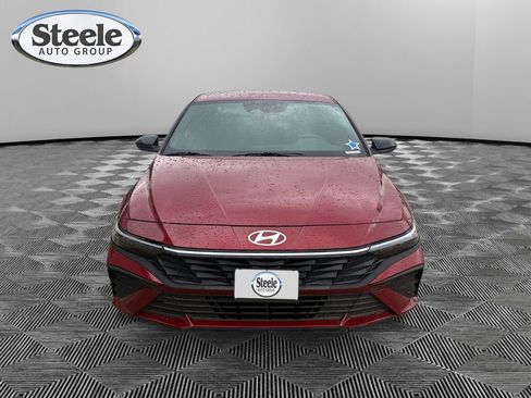 Certified 2025 Hyundai Elantra Sport image 8