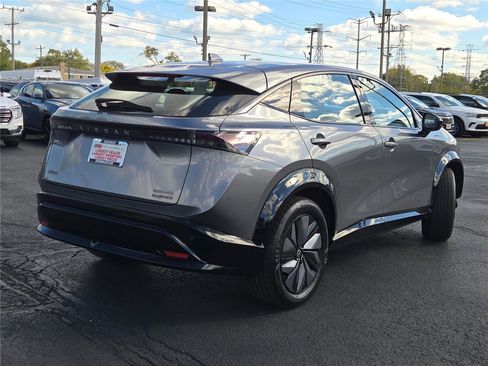 Used 2023 Nissan Ariya AWD image 12