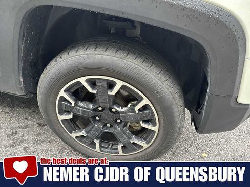 Used 2023 Jeep Renegade Trailhawk AWD/4WD image 10