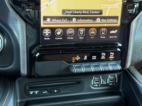 Used 2019 RAM 1500 Limited AWD/4WD image 17