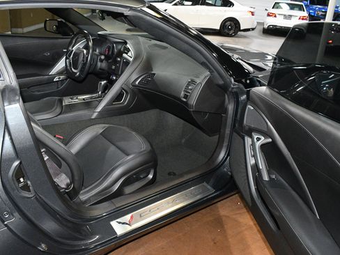 Used 2017 Chevrolet Corvette Stingray Coupe w/ 1LT RWD image 48