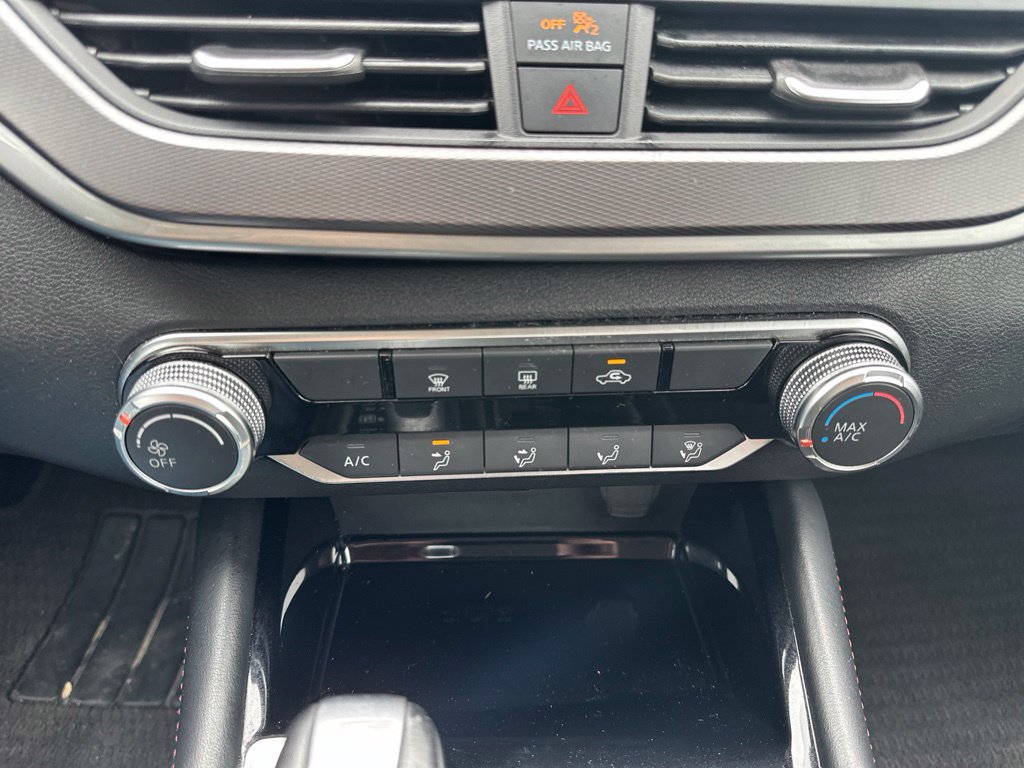 Used 2024 Nissan Altima 2.5 SR FWD image 43
