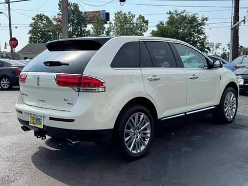Used 2012 Lincoln MKX AWD image 5