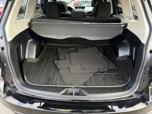 Used 2017 Subaru Forester 2.5i Premium w/ All-Weather Package AWD/4WD image 15