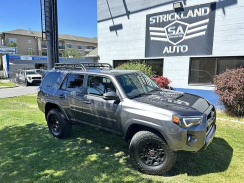 Used 2023 Toyota 4Runner TRD Off-Road Premium w/ Off Road Premium Plus Package AWD/4WD image 2