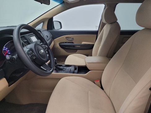 Used 2017 Kia Sedona LX image 17