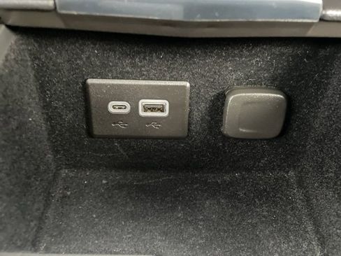 Used 2024 Cadillac XT4 Sport image 28