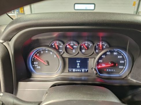 Used 2020 Chevrolet Silverado 1500 Custom w/ Custom Value Package image 18