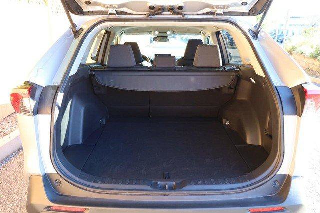 Used 2025 Toyota RAV4 XLE AWD/4WD image 7