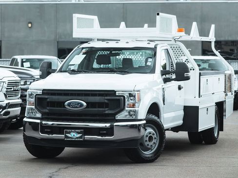 Used 2020 Ford F350 XL w/ Power Equipment Group image 2