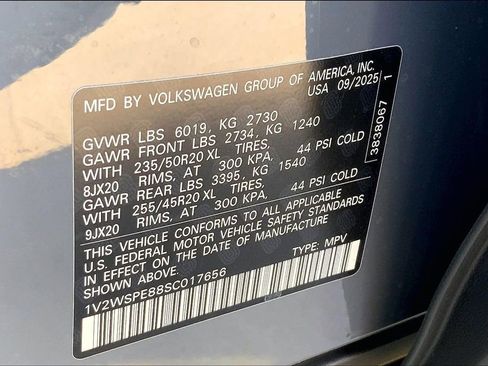 New 2025 Volkswagen ID.4 Pro S AWD/4WD image 8