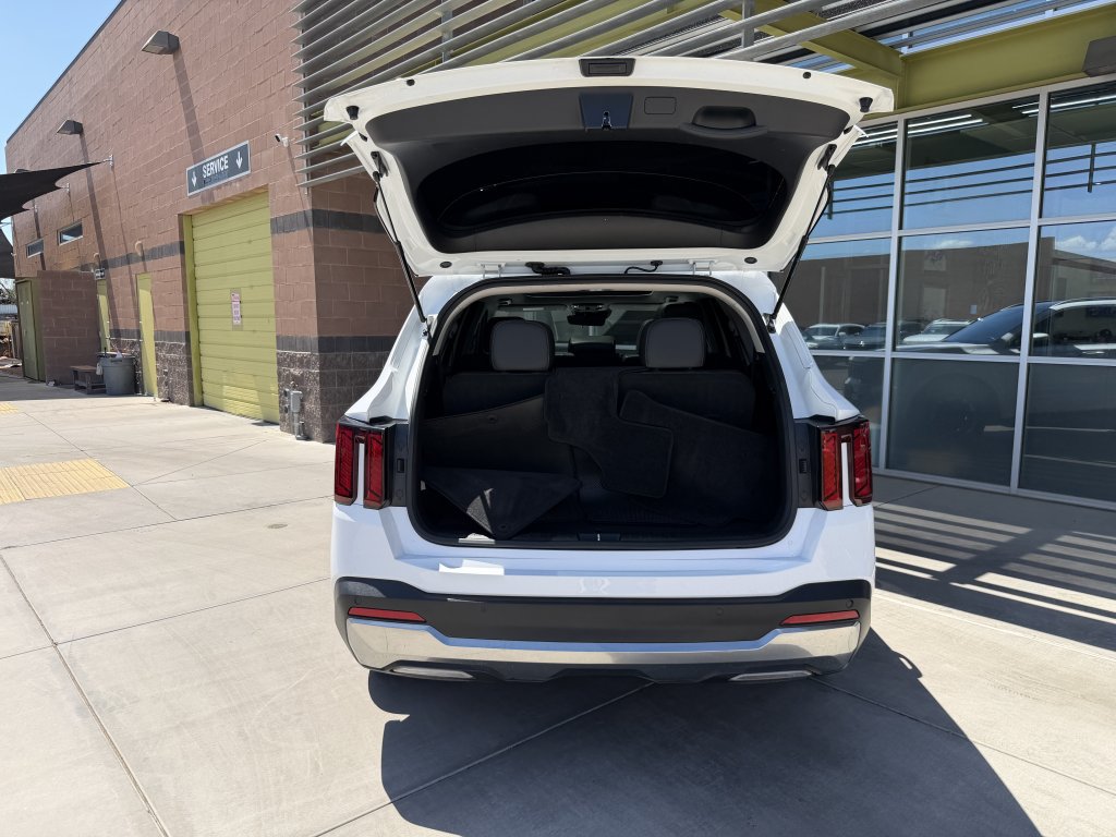 Used 2025 Kia Sorento S w/ Panoramic Sunroof Package FWD image 35