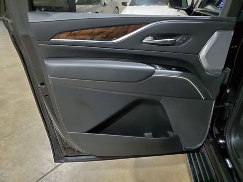 Used 2022 Cadillac Escalade ESV Sport Platinum w/ LPO, ONYX Package AWD/4WD image 30