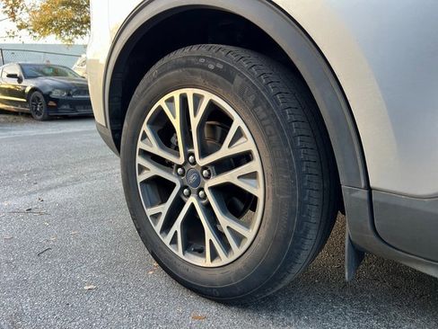 Used 2020 Ford Escape SEL image 4