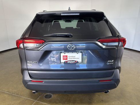 Used 2025 Toyota RAV4 XLE AWD/4WD image 11