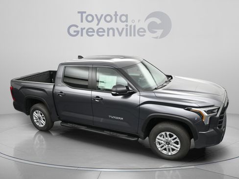 Used 2025 Toyota Tundra SR5 w/ SR5 Convenience Package RWD image 18