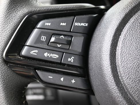 Used 2025 Subaru Forester Premium AWD/4WD image 24