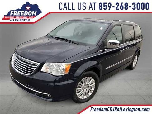 Used 2014 Chrysler Town & Country Limited w/ Luxury Group image 1