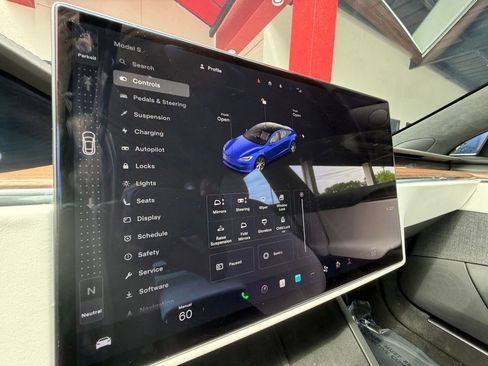 Used 2022 Tesla Model S AWD/4WD image 14