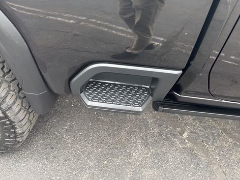 Used 2023 GMC Sierra 2500 AT4 w/ Gooseneck/5TH Wheel Package AWD/4WD image 48