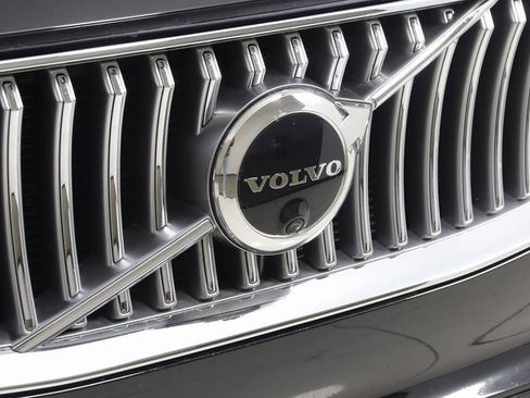 Used 2023 Volvo XC90 T8 Ultimate w/ Protection Package Premier image 19