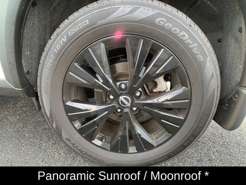 Used 2023 Nissan Rogue SV w/ SV Premium B Package AWD/4WD image 12