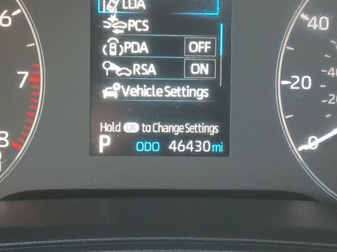 Used 2024 Toyota Corolla LE image 2