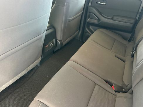 Certified 2022 Nissan Frontier SV image 12