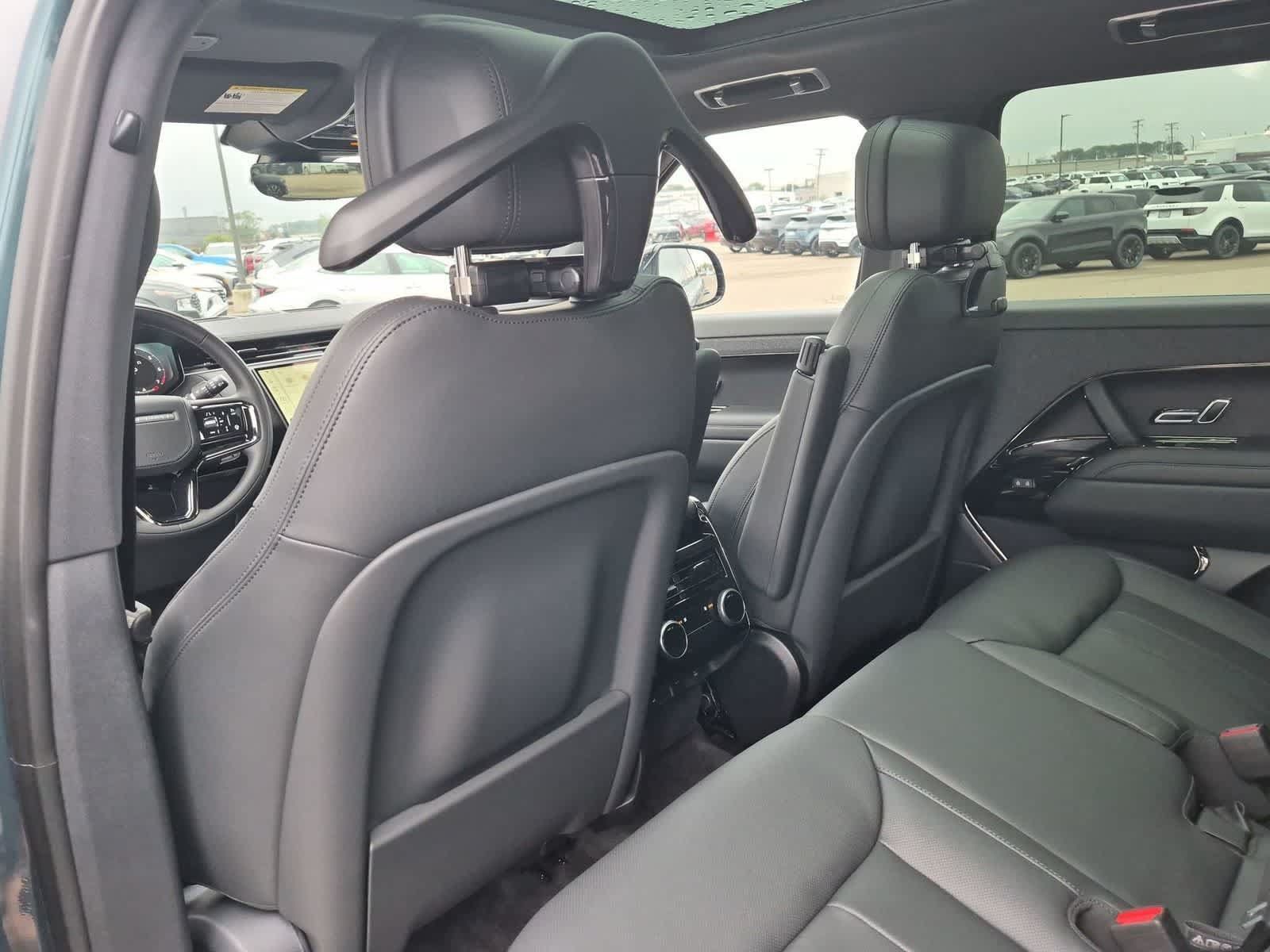New 2027 Land Rover Range Rover Sport Dynamic SE AWD/4WD image 18