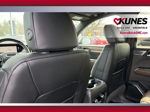 New 2026 GMC Acadia Denali Ultimate w/ LPO, Floor Liner Package image 33
