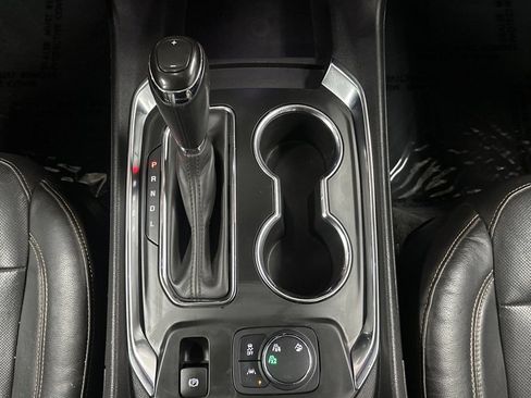 Used 2021 Chevrolet Traverse RS image 24