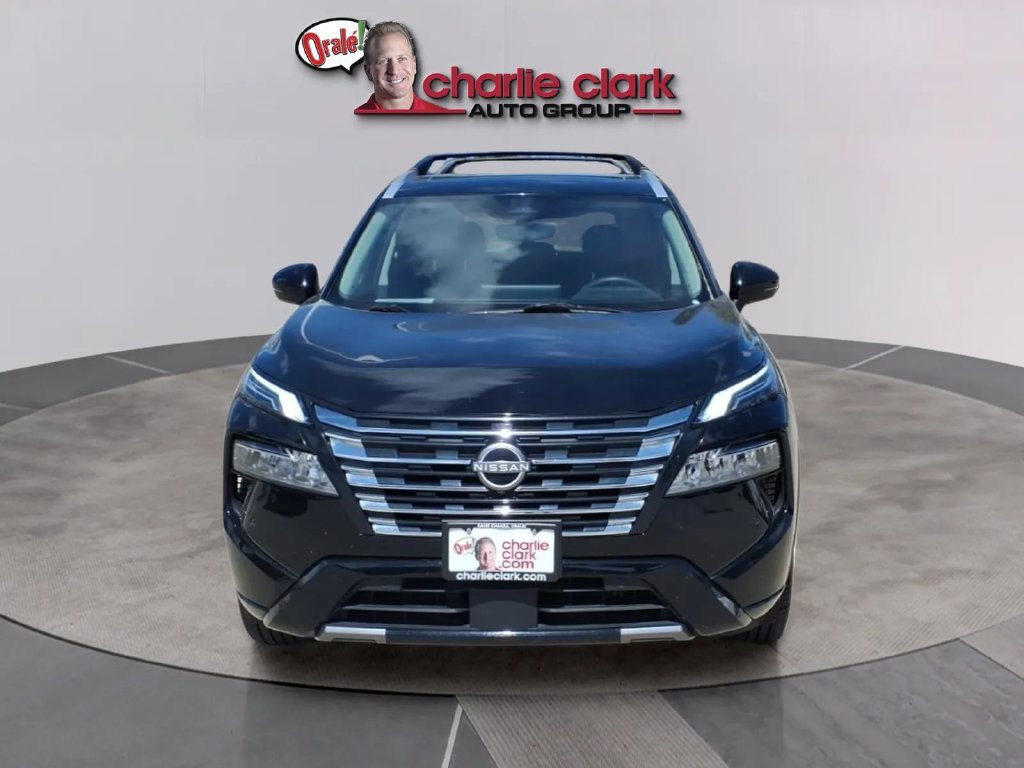 Certified 2025 Nissan Rogue Platinum FWD image 9